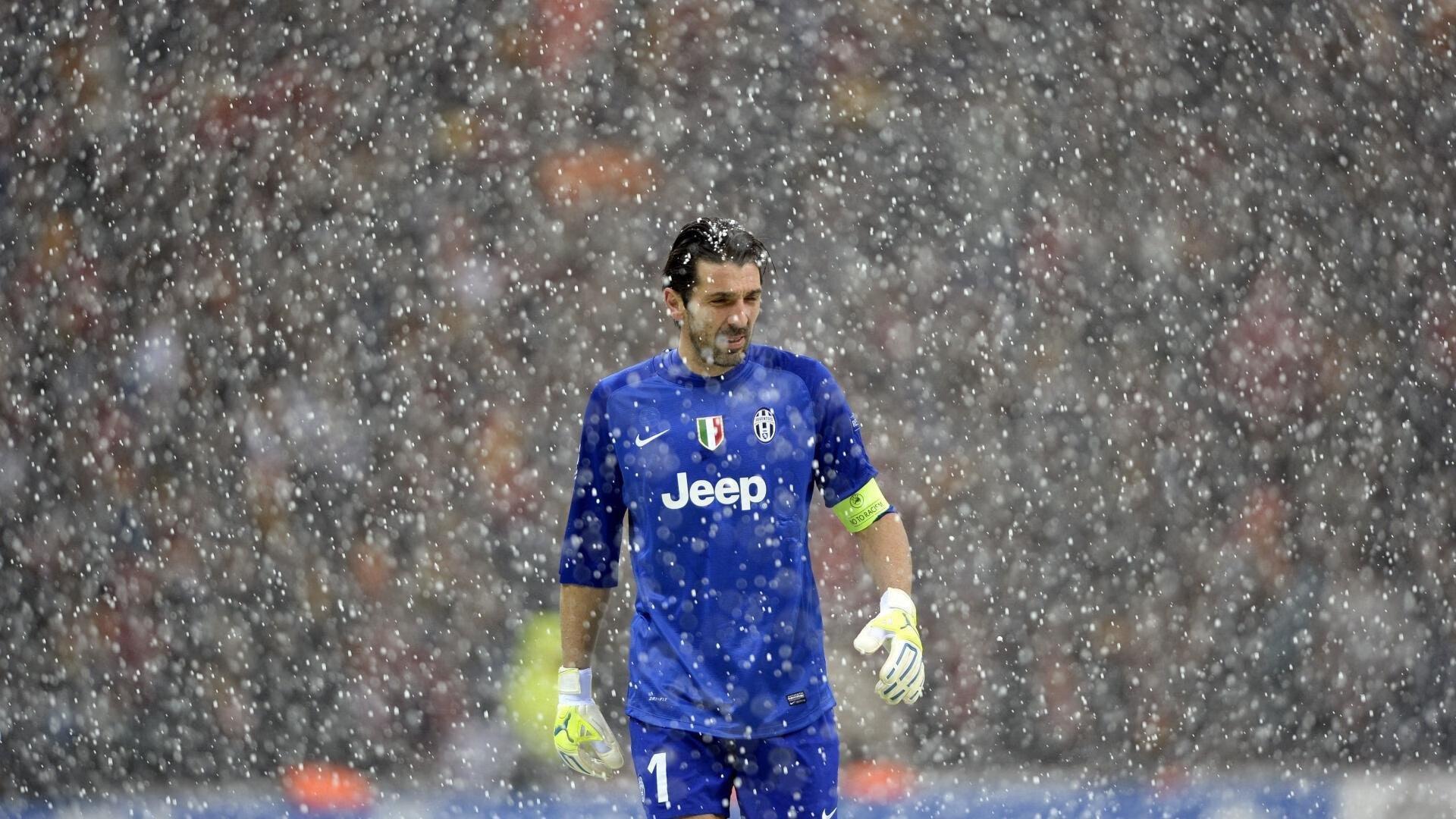 德甲焦点战,哈维-西蒙斯闪耀全场助莱比锡力克不莱梅,弗里德尔表现低迷仅获6.0分