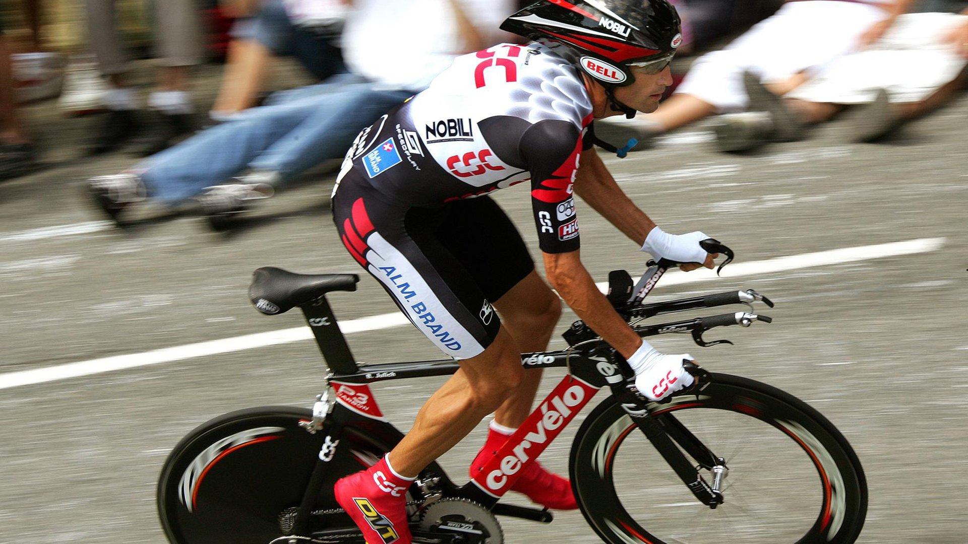 「一日三帽!英超28年一遇的奇景,揭開現代足球的戰術革命」