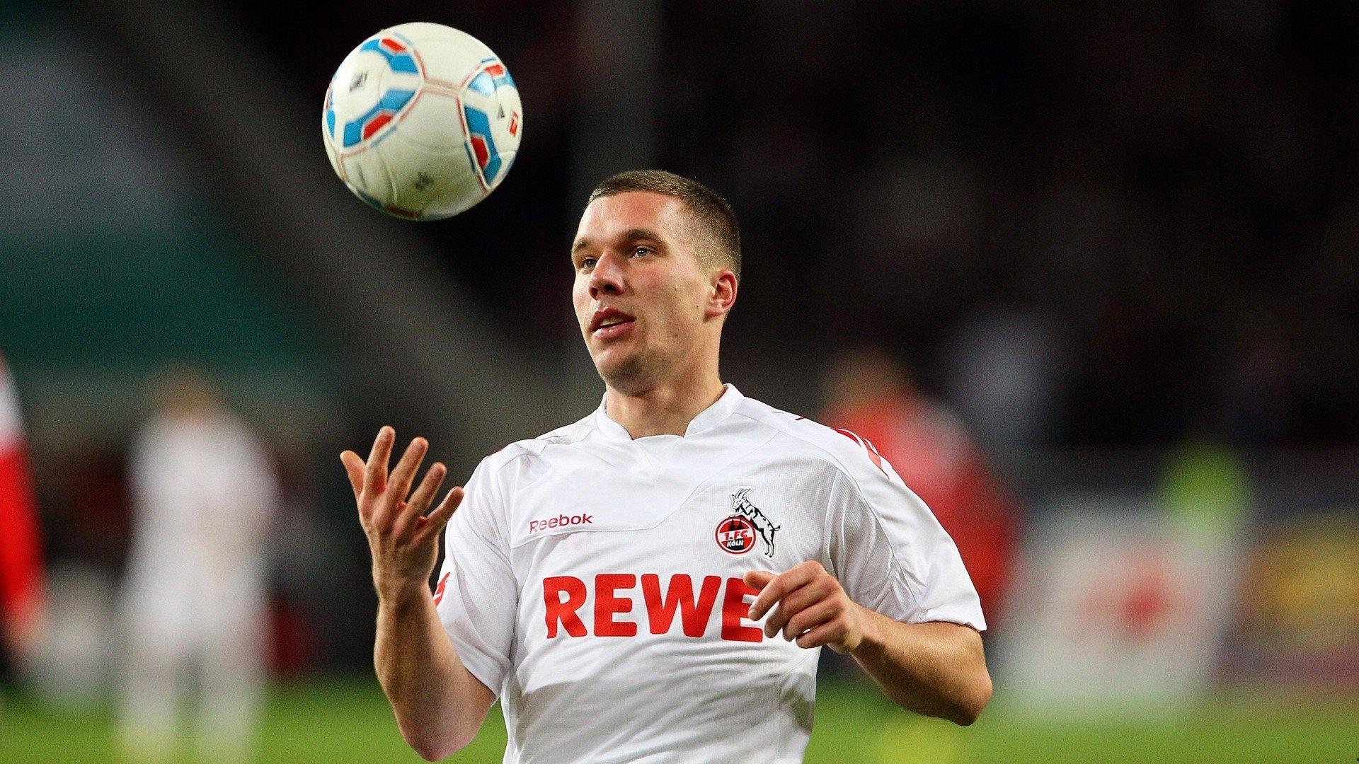 德容发布会怒斥不实传闻，所谓4000万年薪纯属捏造，呼吁媒体停止虚假炒作